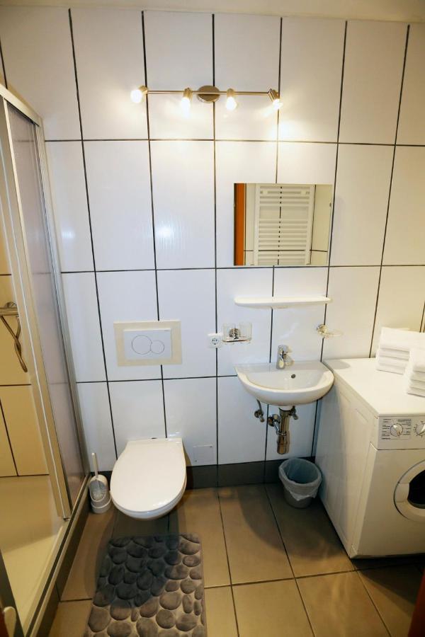Familien Gruppenunterkunft 2 Ferienwohnungen als Ferienhaus zusammengefasst Häselgehr Exterior foto