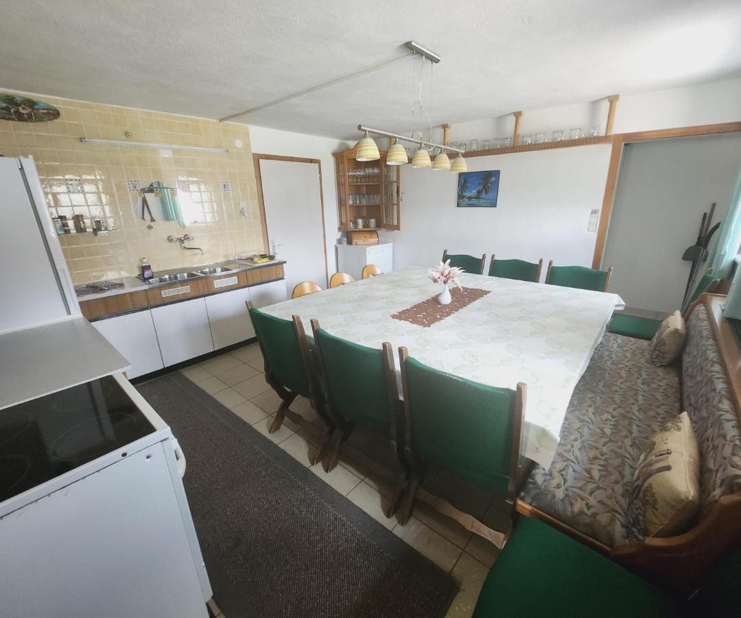Familien Gruppenunterkunft 2 Ferienwohnungen als Ferienhaus zusammengefasst Häselgehr Exterior foto