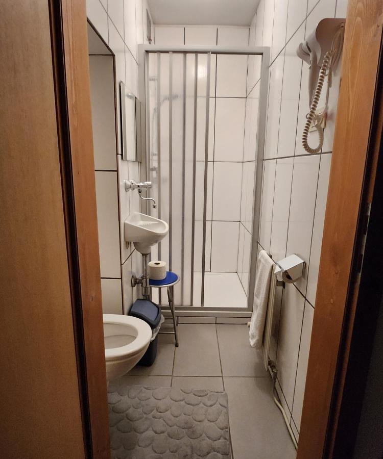 Familien Gruppenunterkunft 2 Ferienwohnungen als Ferienhaus zusammengefasst Häselgehr Exterior foto