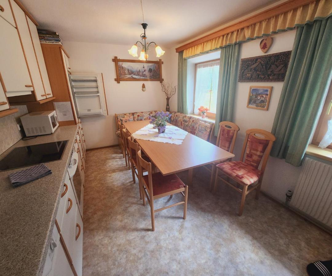 Familien Gruppenunterkunft 2 Ferienwohnungen als Ferienhaus zusammengefasst Häselgehr Exterior foto