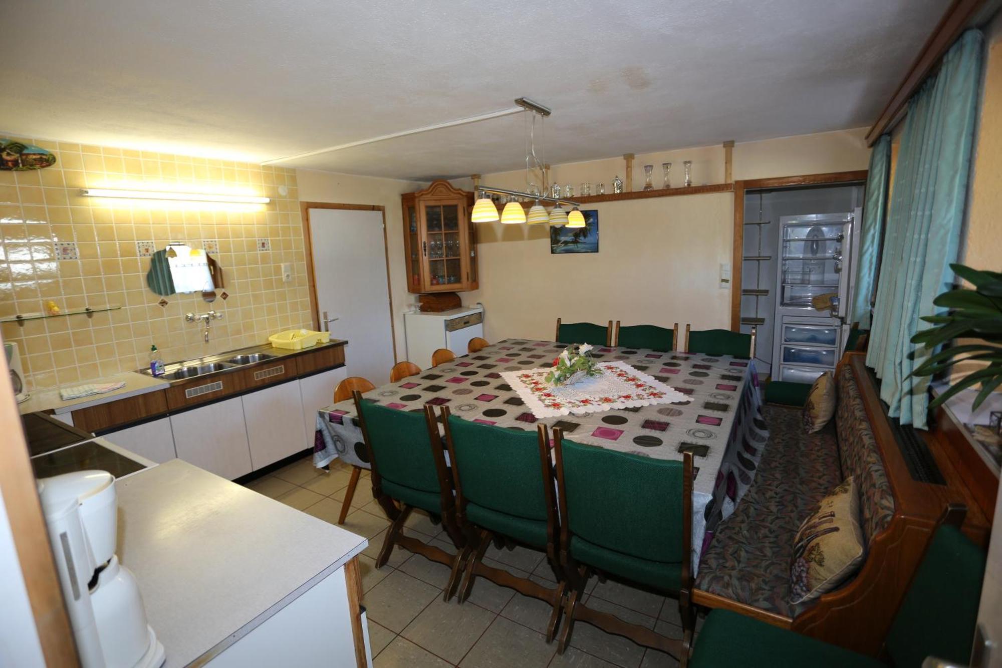Familien Gruppenunterkunft 2 Ferienwohnungen als Ferienhaus zusammengefasst Häselgehr Exterior foto
